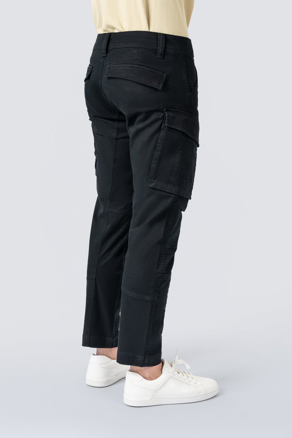 ZEHN Reinforced 3D Cargohose Herren in Schwarz – Produktansicht 5