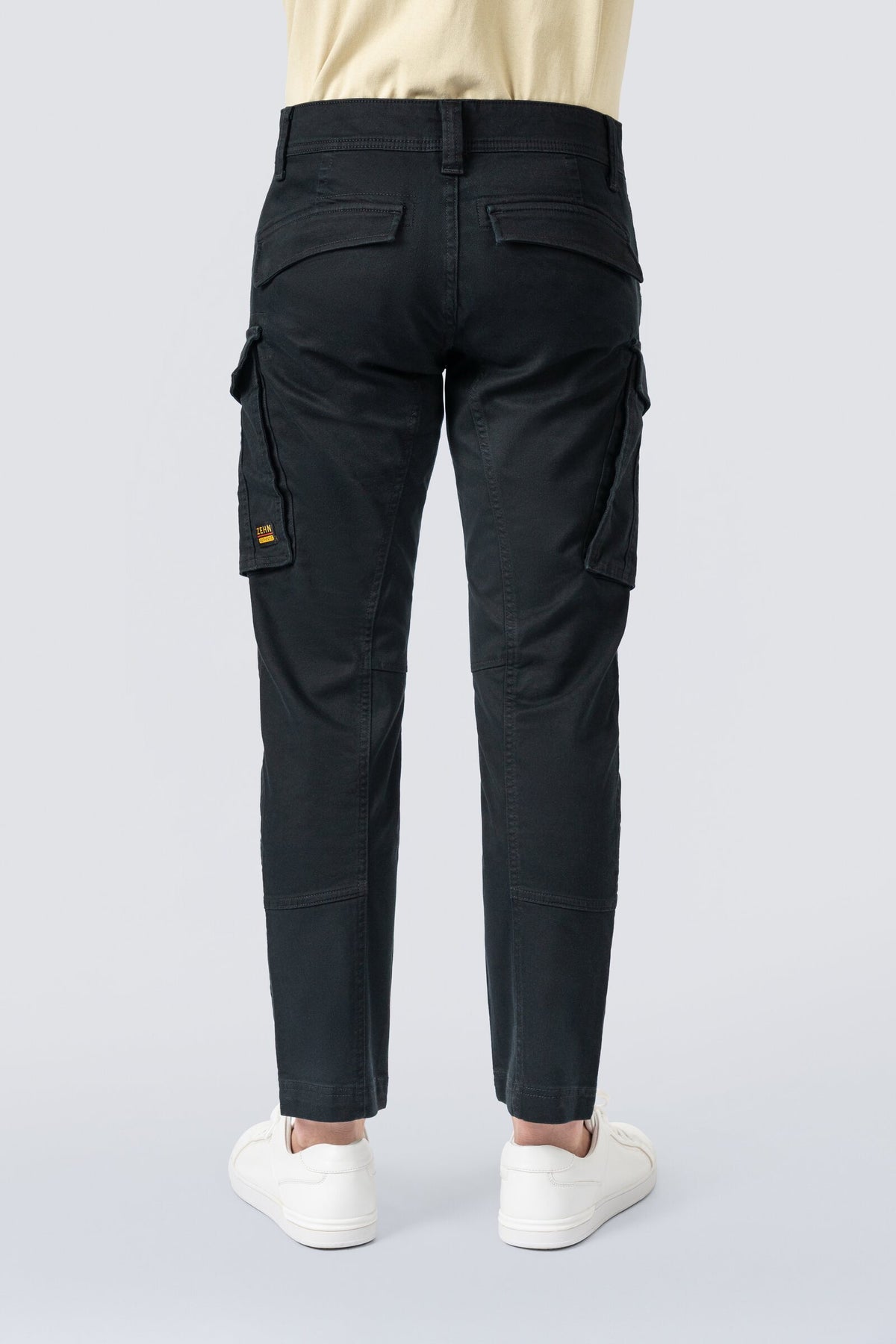 ZEHN Reinforced 3D Cargohose Herren in Schwarz – Produktansicht 6
