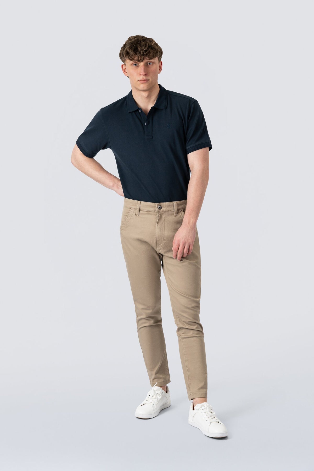 ZEHN Signature Chinohose Herren Stretch Twill in Dune – Produktansicht 4