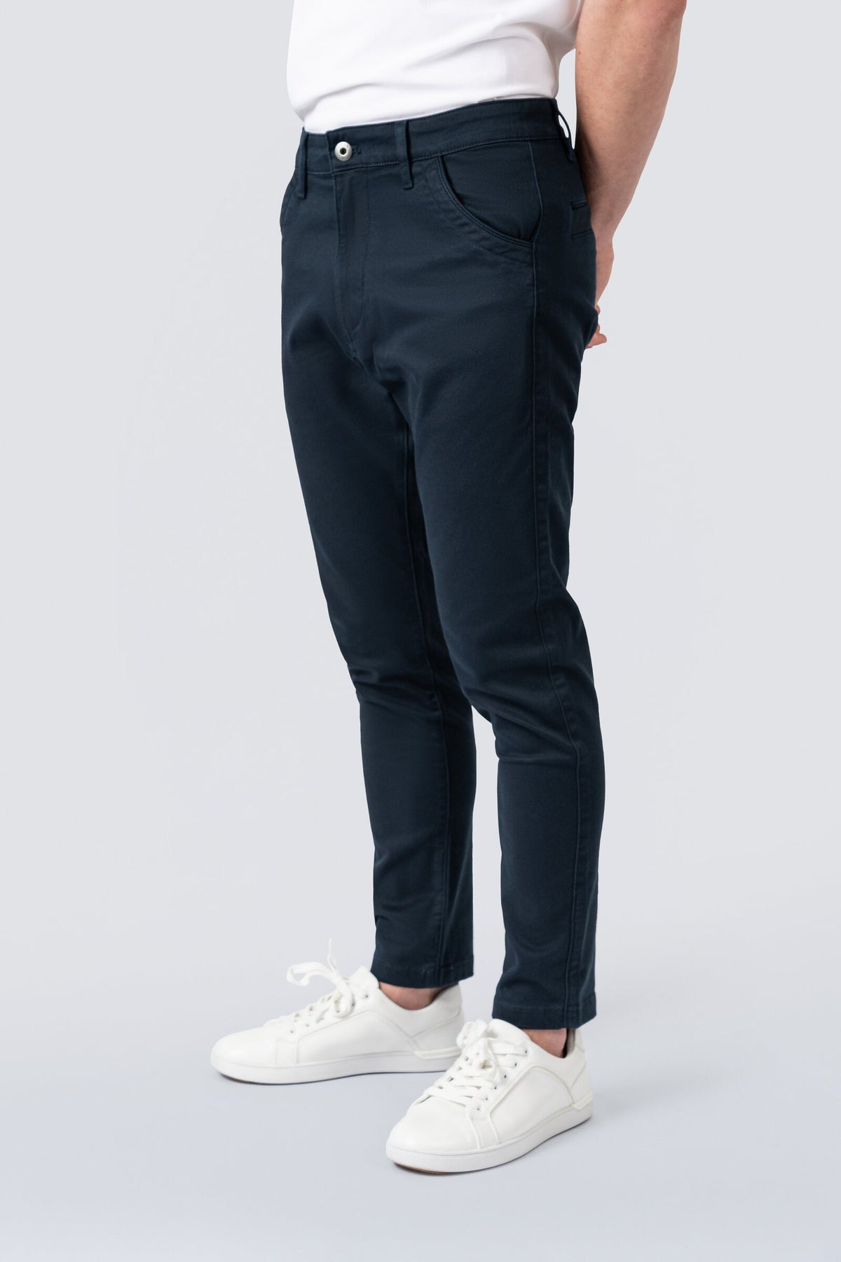 ZEHN Signature Chinohose Herren Stretch Twill in Heritage Blue – Produktansicht 3