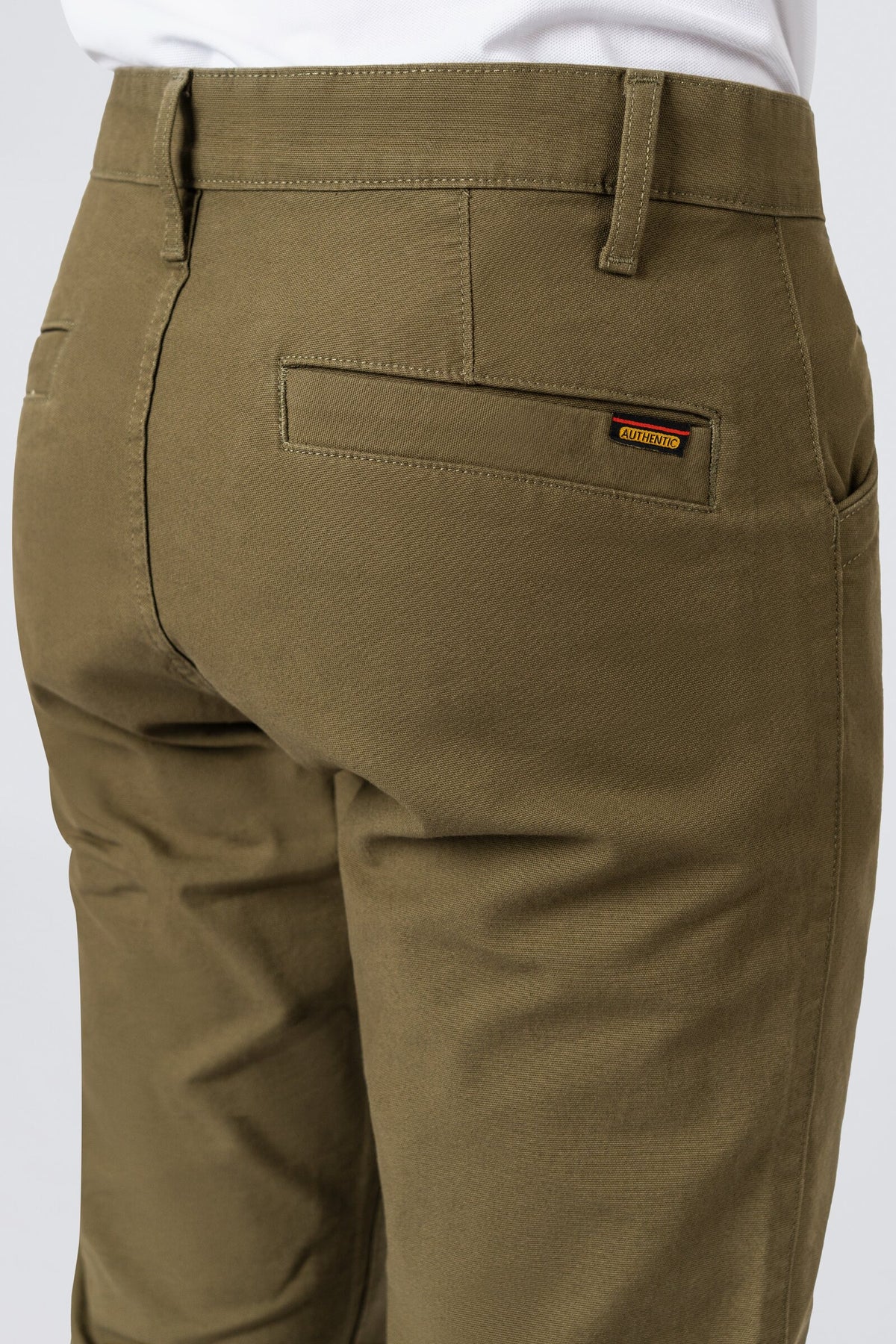 ZEHN Signature Chinohose Herren Stretch Twill in Olivgrün – Produktansicht 8