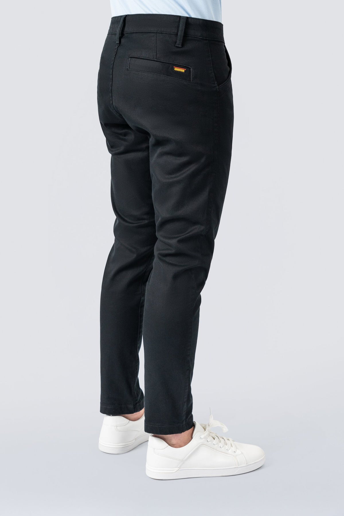 ZEHN Signature Chinohose Herren Stretch Twill in Schwarz – Produktansicht 7