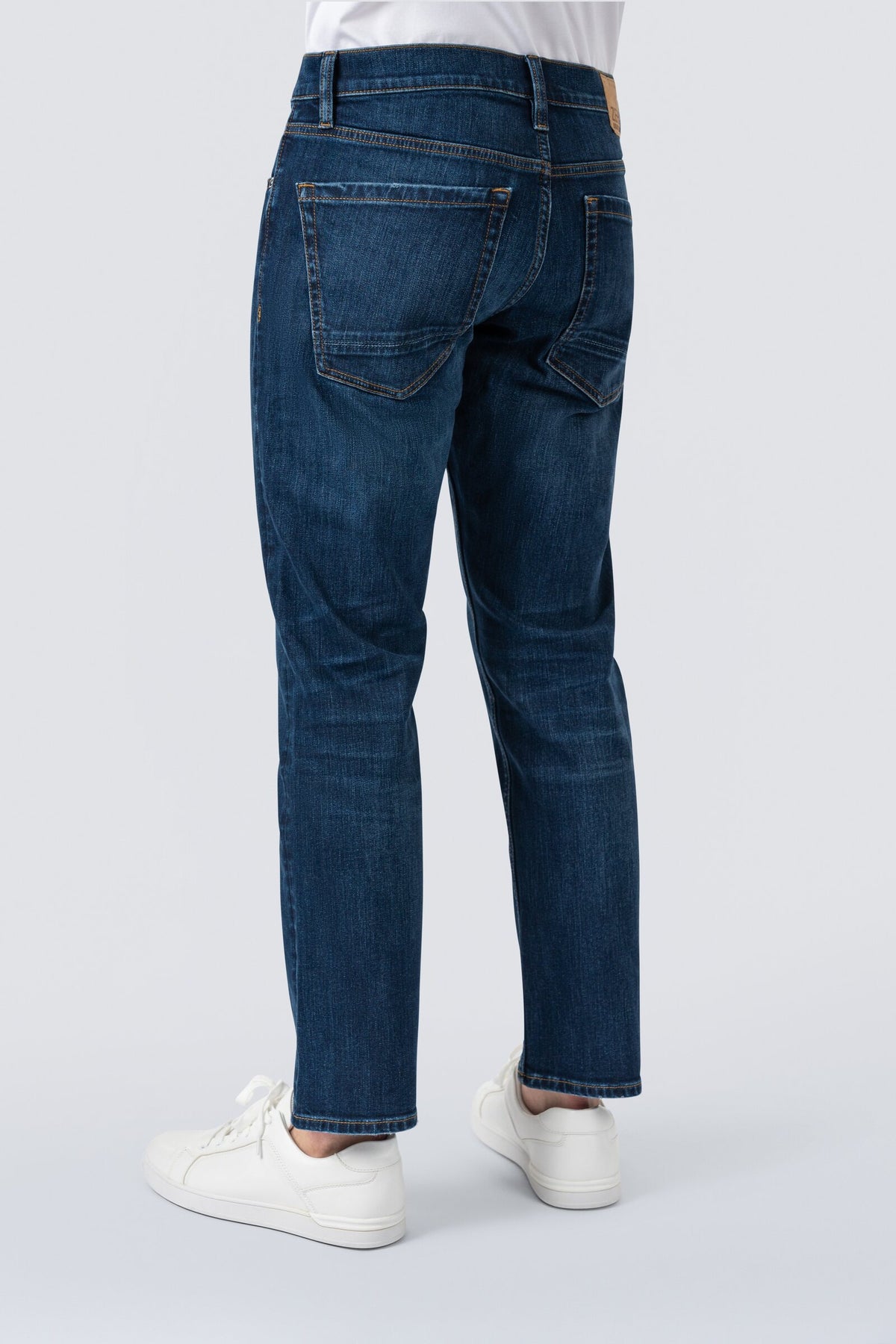 ZEHN Rivet Jeans Herren in Indigo Medium – Vorderansicht