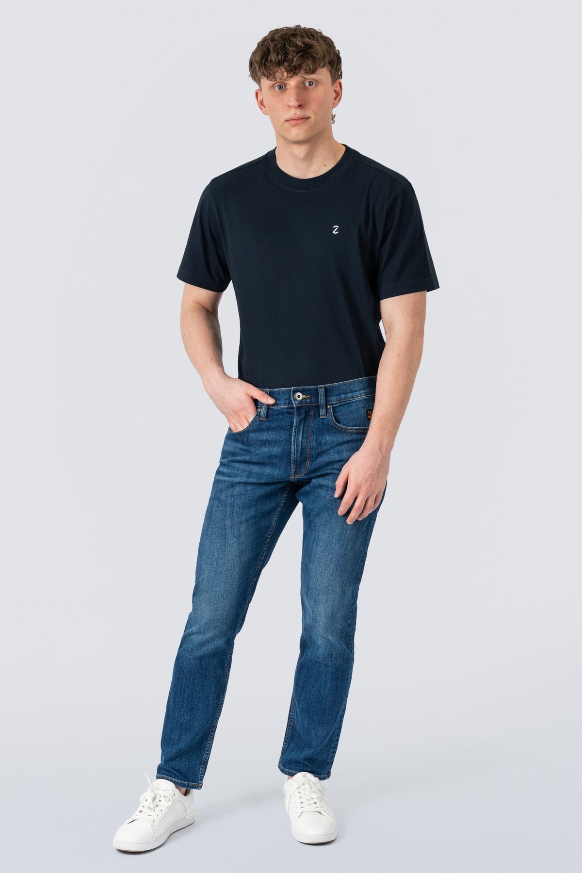 ZEHN Rivet Jeans Herren in Indigo OD – Vorderansicht