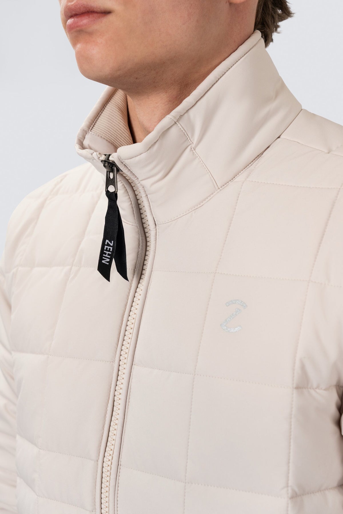 ZEHN Aero Steppjacke Herren in Weiß – Seitenansicht