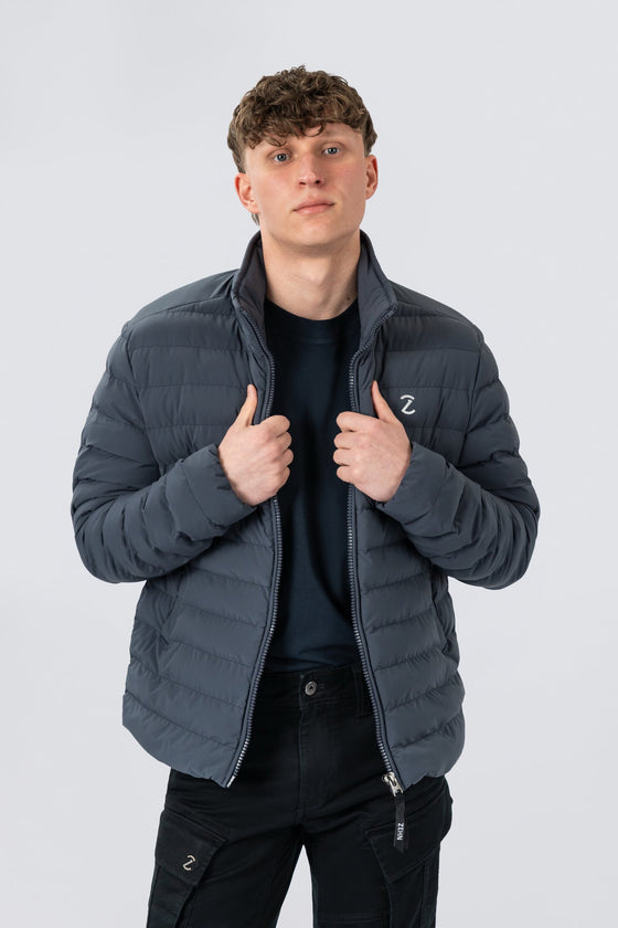 ZEHN Drift Steppjacke Herren in India Ink – Produktansicht 1