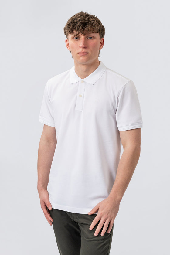 ZEHN Contour Poloshirt Herren in Weiß – Produktansicht