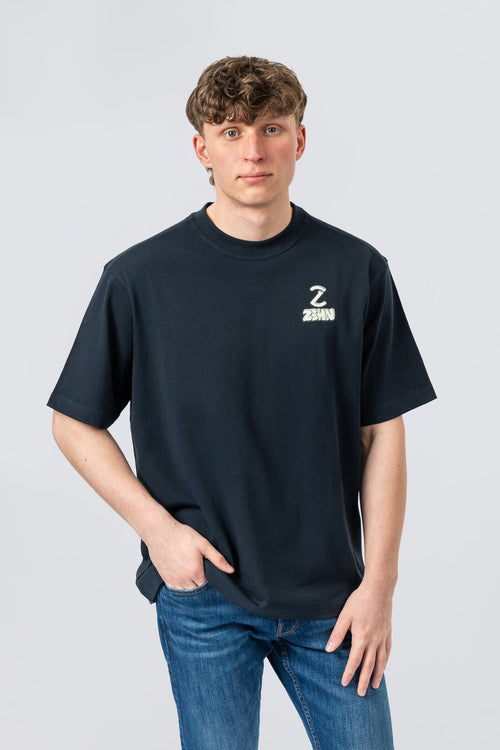 ZEHN Axis Oversized T-Shirt Herren in Salute – Vorderansicht